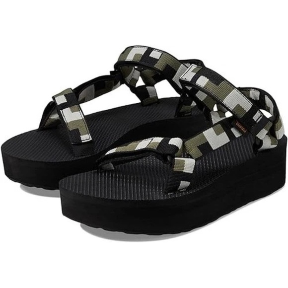 TEVA Flatform Universal Platform Sandal Retro Shapes Black 8 NEW - Picture 1 of 4